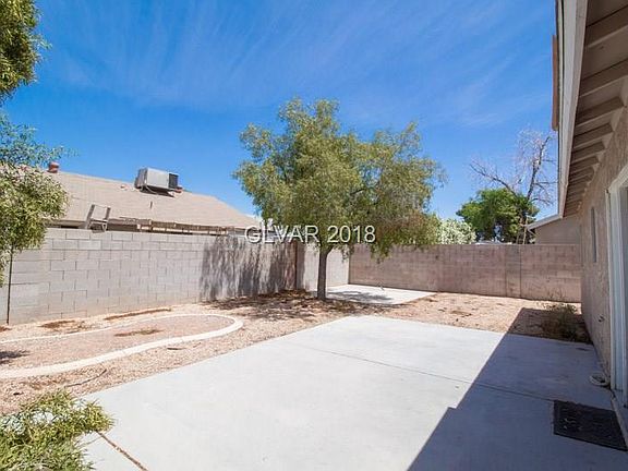 2nd image of 5808 La Jolla Way