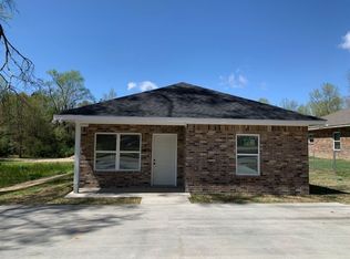 122 Scarborough St, Nacogdoches, TX 75961