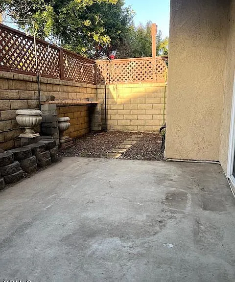 221 Rosewood St — Photo 19