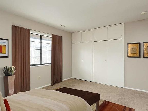 2nd image of 850 Vine St APT 15C