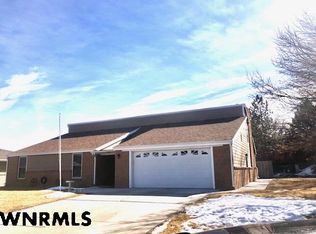 300 Margaret Dr, Gering, NE 69341