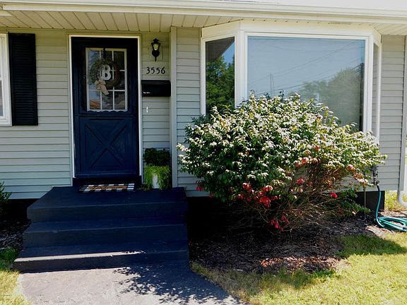 2nd image of 3556 Parkland Ave SW