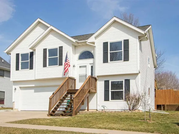 506 Potter St, Tiffin, IA 52340