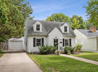 1534 10th St S, Fargo, ND 58103