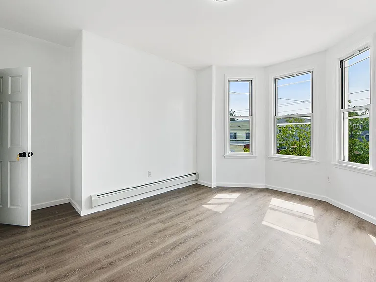 169 1/2 Prospect Ave #2 — Photo 3