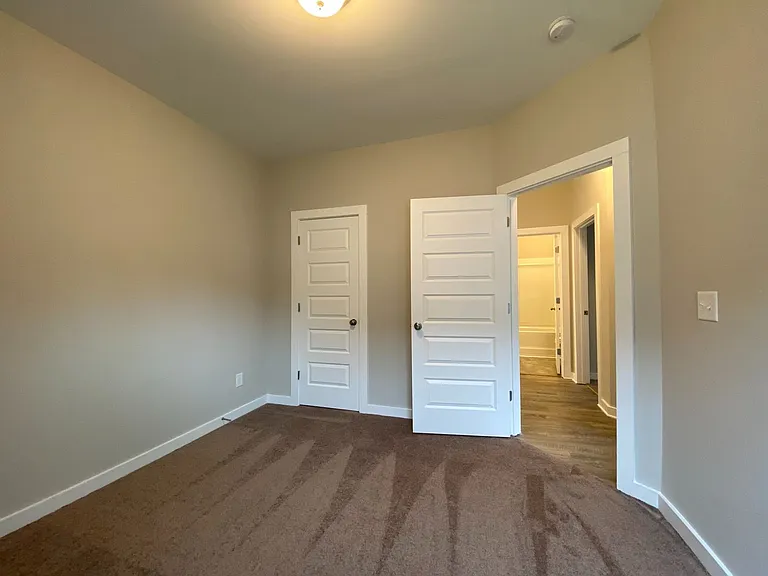 65 Red Oak Ct — Photo 40