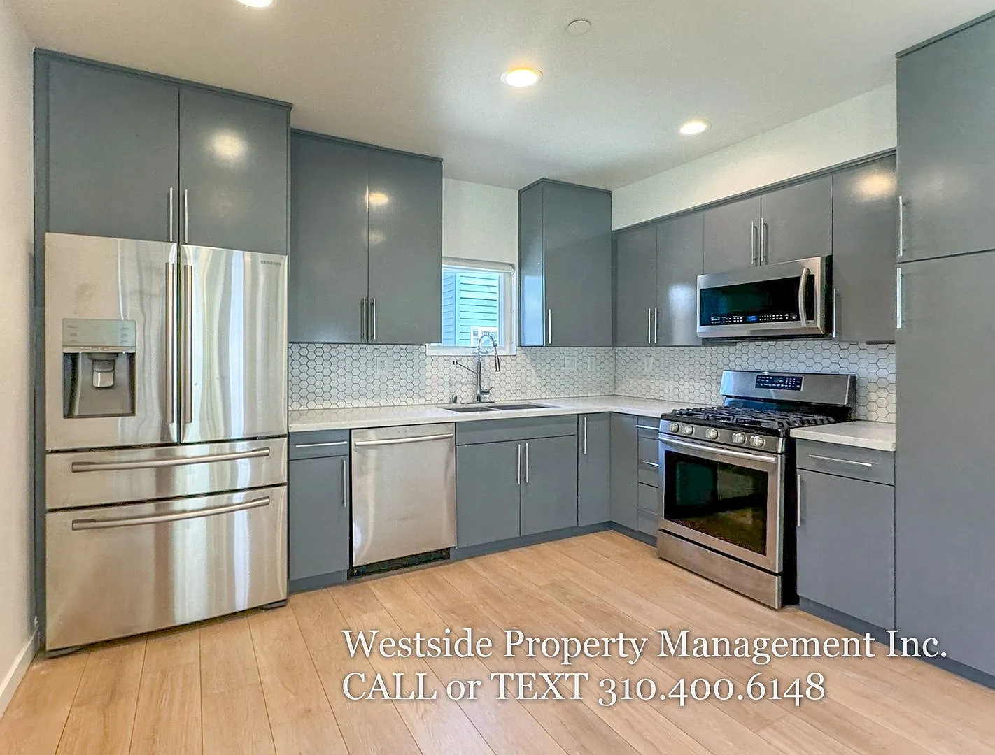 Luxurious Spacious Townhome | Prime Hollywood Location — Photo 2