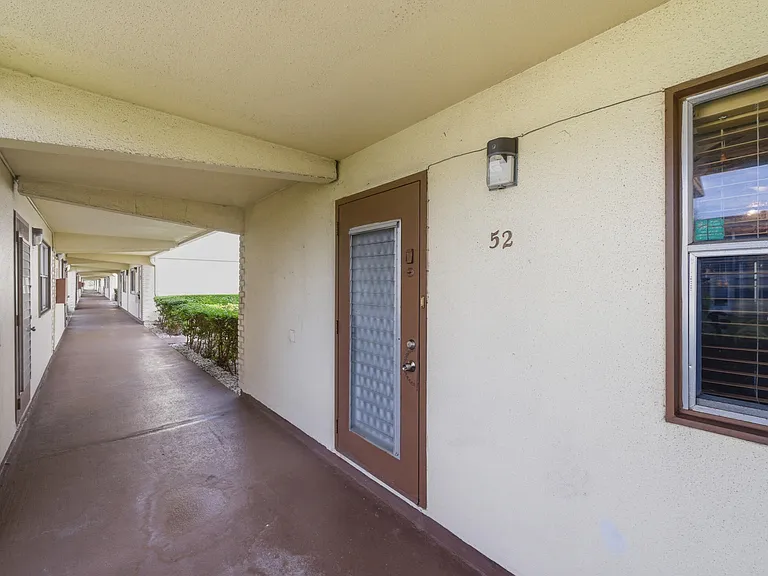 52 Saxony Cir #52-B — Photo 23