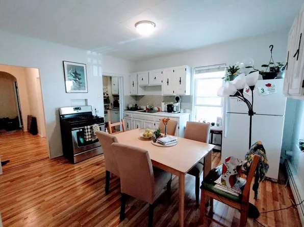 10 Hardwick St #2, Cambridge, MA 02141