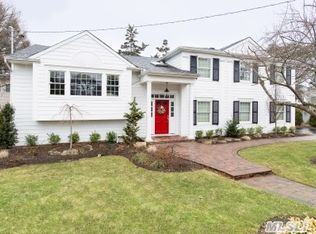 100 Cabot Rd, Massapequa, NY 11758