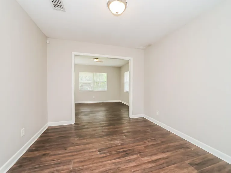 6104 Harlow Blvd — Photo 6