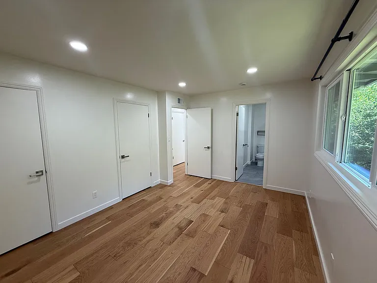 40 & 42 Leafwood Cir — Photo 7
