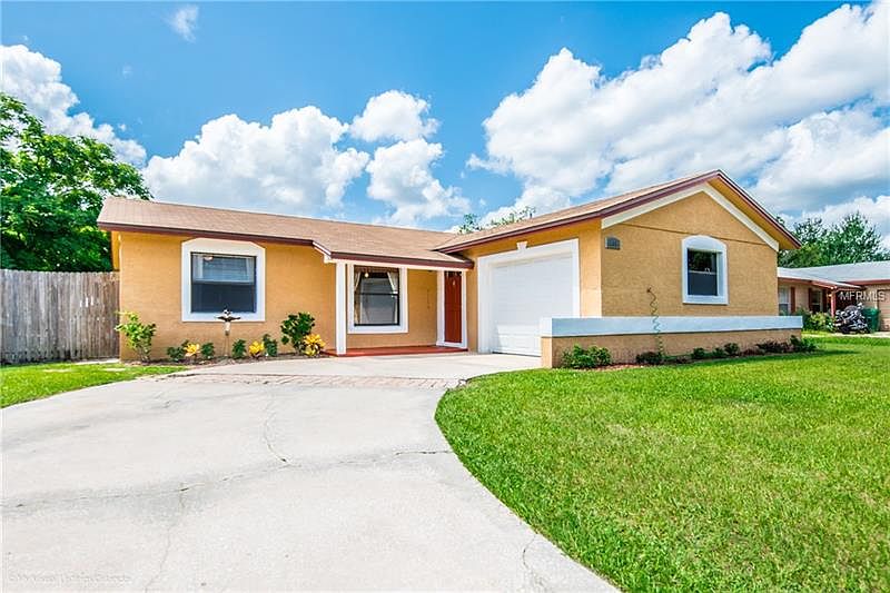 1st image of 451 Longwood Cir