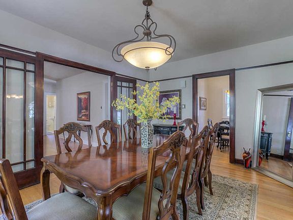 3rd image of 1105 Tijeras Ave NW