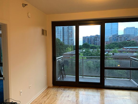 3rd image of 1 E 8th St #303