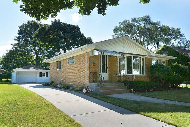 1st image of 207 S Waterman Ave