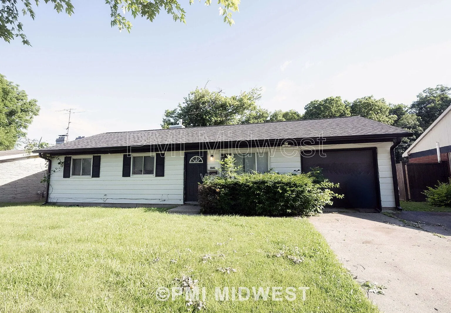 3 bed, 1.0 bath, 925 sqft, $1,299 — Photo 1