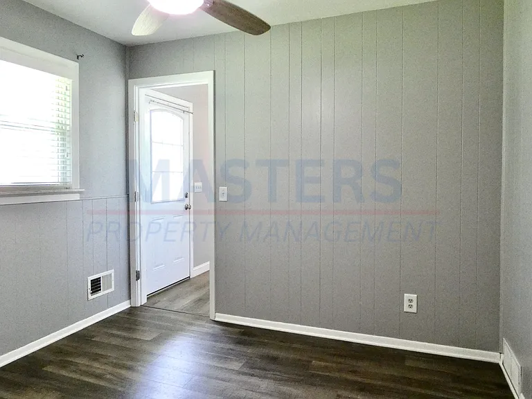 827 Wall St — Photo 12