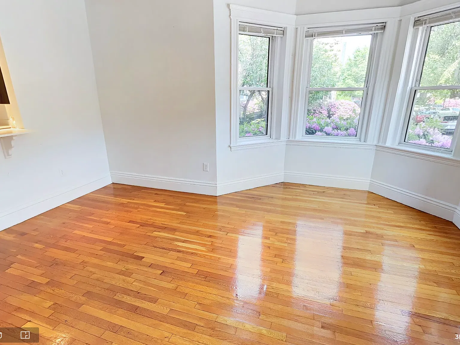 1 bed, 999 sqft, $2,800 — Photo 2