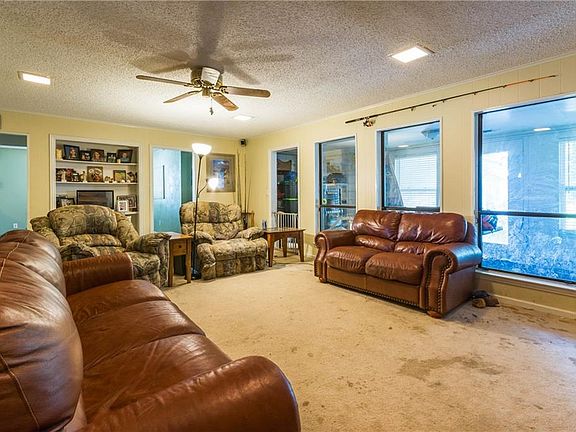 4th image of 5113 Playa Dr