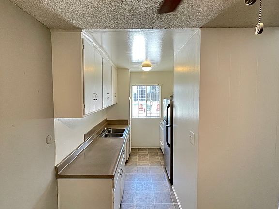 2nd image of 6633 Vineland Ave #E5c5d8360