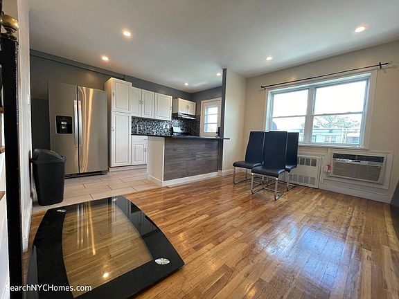 4th image of 1340 E 87th St Floor 2