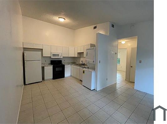 4th image of 6832 Tiki Ln #4