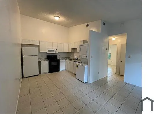 6832 Tiki Ln #4 — Photo 4