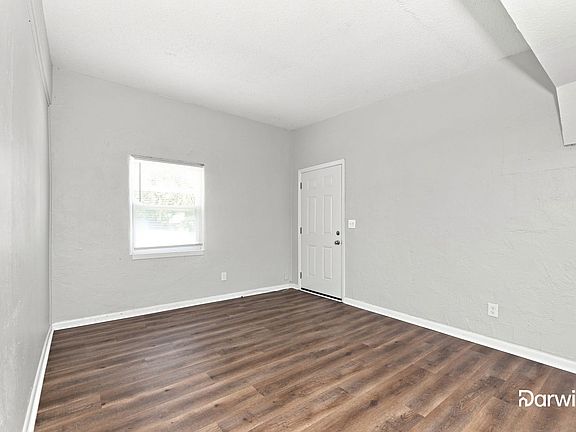 5th image of 6856 Camelot Rd