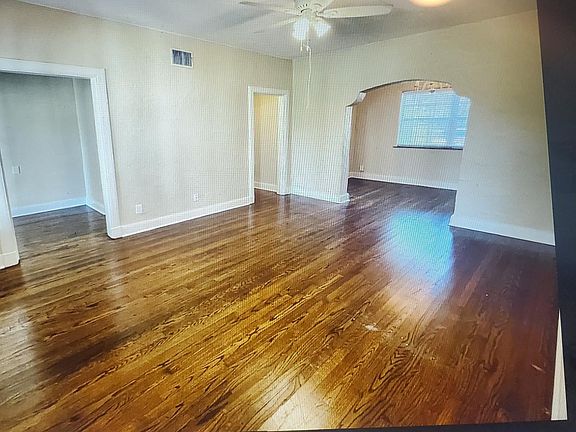 5th image of 222 Snell Isle Blvd NE APT 7