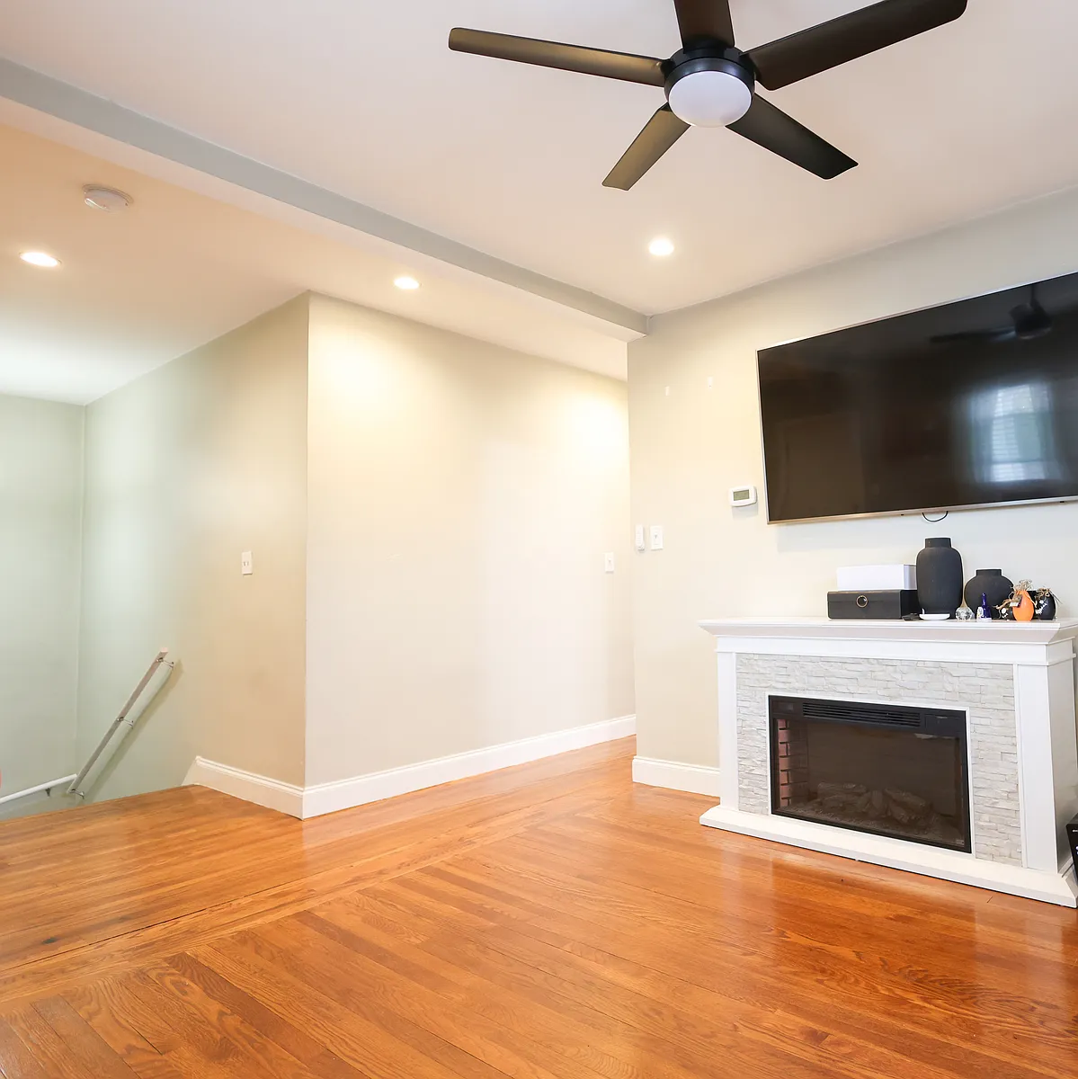 Building Photo - 43-45 Belnel Rd #2