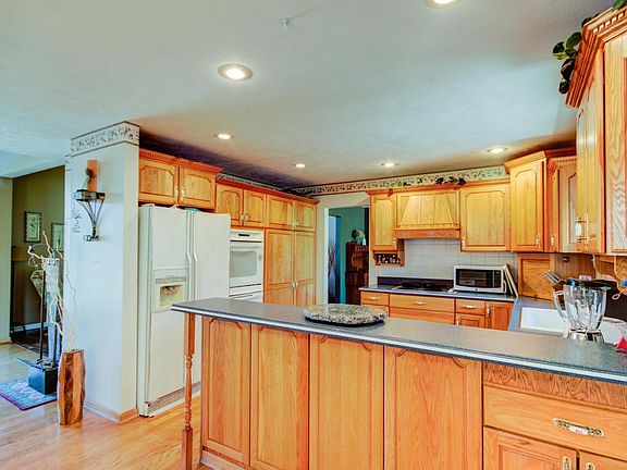 4th image of 3101 Kissing Rock Ln SE