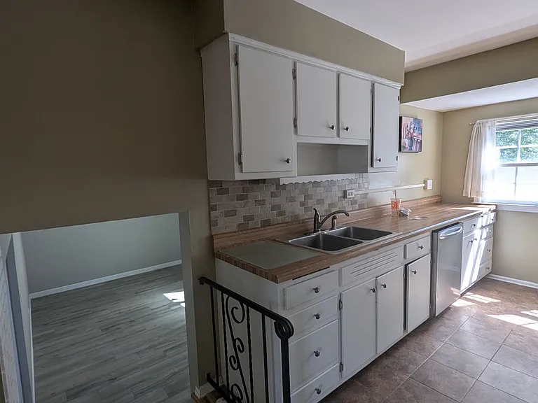 802 Riverbend Dr — Photo 14