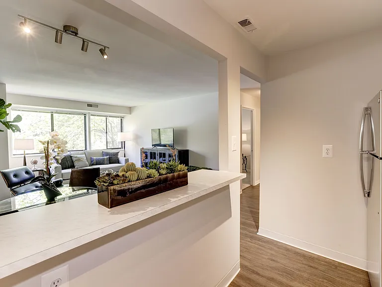 9190 Richmond Hwy — Photo 13