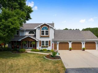 W2760 Oakridge Ct, Appleton, WI 54915