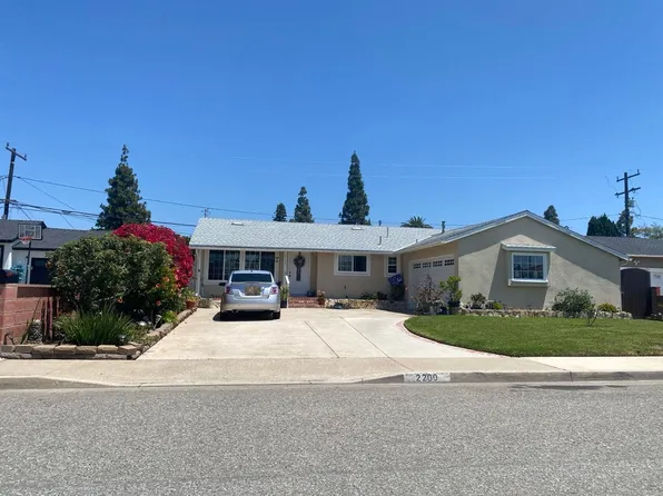 2200 Puente Ave, Costa Mesa, CA 92627