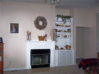 5th image of 2216 Meadowridge Dr