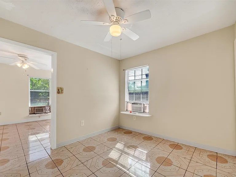 968 Garapan St — Photo 10