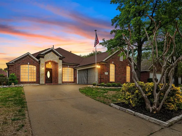 10705 Western Hills Dr, Rowlett, TX 75089