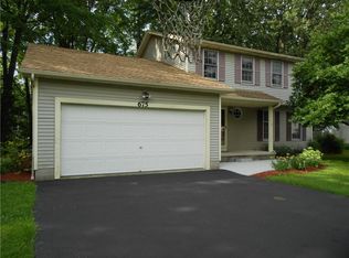 675 Cardile Dr, Webster, NY 14580