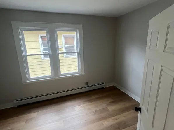 218 Livingston St Floor 2, Elizabethport, NJ 07206