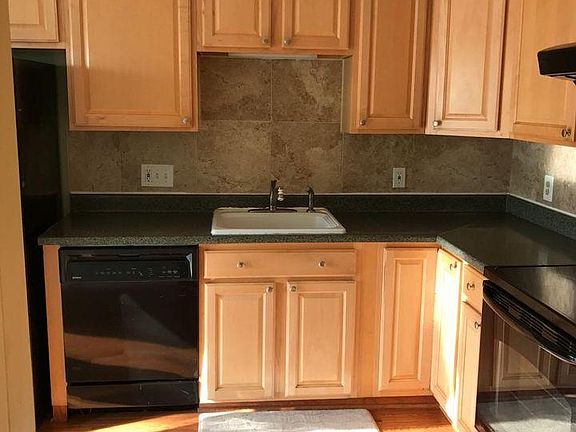 4th image of 13552 Sierra Dr