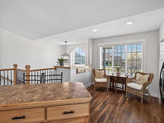 5th image of 929 Farmers Ridge Trl