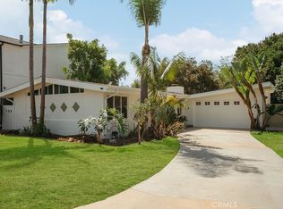 379 Walnut St, Costa Mesa, CA 92627