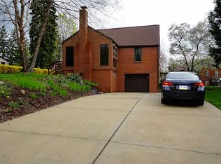 1121 Braun Rd, Bethel Park, PA 15102