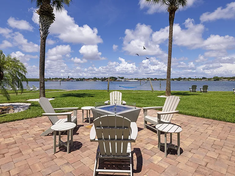 Waters Pointe — Photo 33
