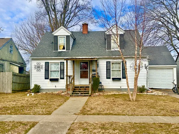 102 Herbert Ave, Carmi, IL 62821