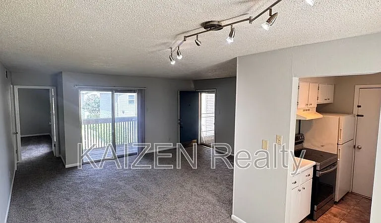 6774 Enchanted Oak Pl #4 — Photo 3