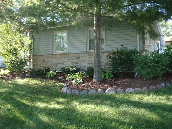5th image of 14 Linda Ln
