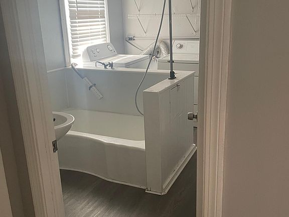 5th image of 8708 Mentor Ave